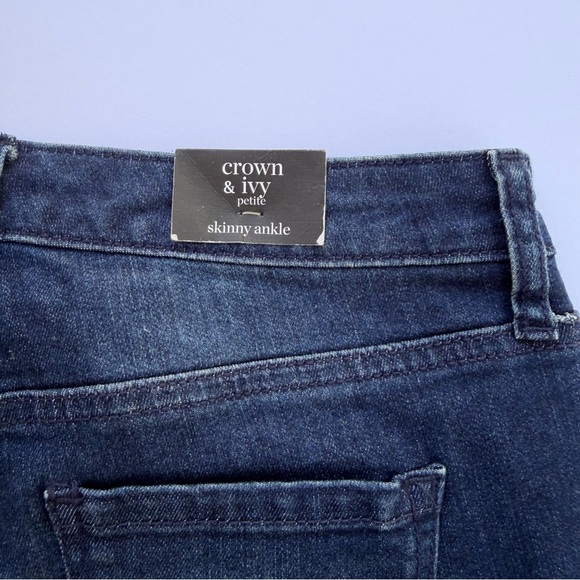 Woman’s Crown & Ivy Skinny Ankle Jeans Size 4P - Picture 4 of 9